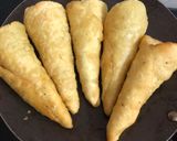 A picture of step 3 of Ice cream cone chaat.