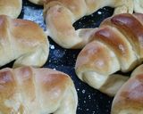 Foto del paso 4 de la receta: Medialunas con harina pureza con levadura, sin hojaldre