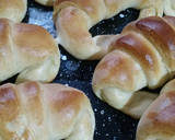 Foto del paso 4 de la receta: Medialunas con harina pureza con levadura, sin hojaldre