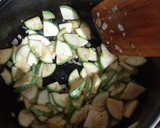 Foto del paso 1 de la receta: Guiso de calabacitas y champiñón