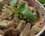 Hình bước làm 3 của món Thịt heo rang húng quế