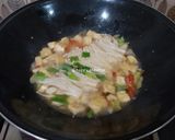 Foto langkah ke 3 dari resep Cah Enoki Tahu.