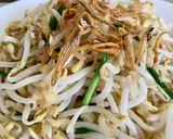 A picture of step 3 of How to grow mung bean sprouts (and easy stir fry bean sprouts recipe).
