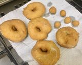 A picture of step 5 of Cake Donuts.