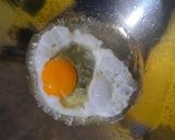 Foto langkah ke 1 dari resep Nasi Telur Ceplok Dengan Scallion Oil.