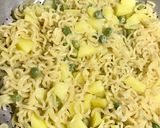 A picture of step 2 of Indomie Stir Fry.