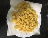 Foto del paso 3 de la receta: Jamoncitos de pollo guisados con verduritas y patatas dado