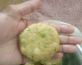 A picture of step 2 of आलू हरी मटर की टिक्की.