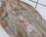 Foto langkah ke 1 dari resep Oseng Ikan Asin/Kering Pete Cabe Hijau.