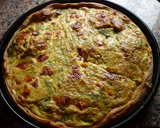 Foto del paso 4 de la receta: Tarta con relleno de empanadas y pencas