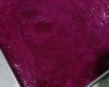 Foto langkah ke 2 dari resep Puding Buah Naga Kuah Keju.