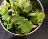 A picture of step 2 of Kiwi Mint chutney.