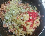 A picture of step 3 of Fajita chicken box pattice.