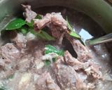 Foto langkah ke 1 dari resep Daging Sapi Cabe Ijo.