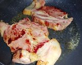 Foto del paso 2 de la receta: Chuleta de lomo ahumado en salsa