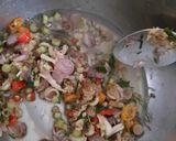 Foto langkah ke 5 dari resep Ayam Suwir Sambal Matah.