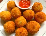 Foto langkah ke 4 dari resep Bola2 kentang keju.