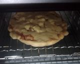Foto langkah ke 5 dari resep Pizza teflon / oven.
