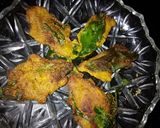 A picture of step 5 of Besan Palak Chat.
