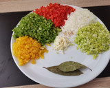 Foto del paso 3 de la receta: Chocos🦑 en salsa y pella canaria todo sin gluten