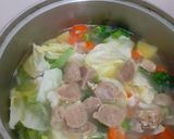 Foto langkah ke 3 dari resep Sup bakso bening.