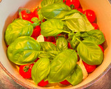 Foto del paso 2 de la receta: Tomatitos cherry en rama confitados