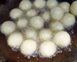 Foto langkah ke 5 dari resep Tahu Bulat.