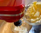 Foto del paso 4 de la receta Bizcocho de queso crema y requesón sin horno!