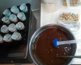 Foto langkah ke 7 dari resep Cupcakes Coklat Walnut.