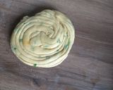 A picture of step 2 of Desi Methi masala parota.