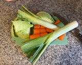 Foto del paso 2 de la receta: Caldo de novilla y verduras