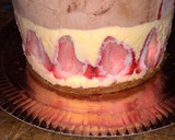 Foto del paso 5 de la receta: Torta helada !!!🍨🍨🍓🍓