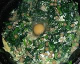 Foto del paso 3 de la receta: Salteado de espinacas con arvejas y huevos
