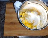 A picture of step 1 of Mango mastani.