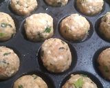 A picture of step 4 of Sabudana Vada.