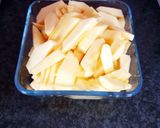 Une image de l'étape 1 de Clafoutis de pommes et kiwis 🥝.