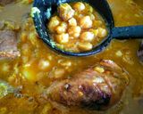 Foto del paso 2 de la receta: Garbanzos con parrillada lunes de carnaval!