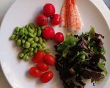 Une image de l'étape 3 de Sashimi de crevettes en salade.