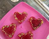 A picture of step 7 of Mini heart cakes.