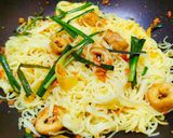 Hình bước làm 4 của món Bún LÒNG xào nghệ