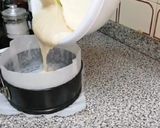 Foto del paso 2 de la receta Pastel dos sabores con un solo huevo