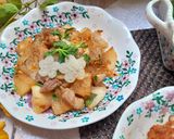 Hình bước làm 3 của món Su hào xào thịt ba rọi tóp mỡ