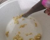 A picture of step 2 of Deep fry chicken.
