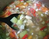 Foto langkah ke 5 dari resep Sop ayam daun jeruk.