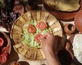 Foto del paso 9 de la receta: Tostadas de salchicha ejuteca
