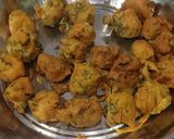 A picture of step 3 of Methi Na Gota.