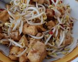 Foto langkah ke 4 dari resep Tumis Tahu tauge.