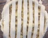 A picture of step 6 of Apple pie.