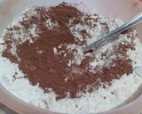 Foto del passaggio 2 della ricetta Biscotti natalizi con mandorle, cacao, miele e cannella