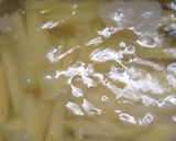 A picture of step 4 of Peri Peri French Fries Spinach Soup.